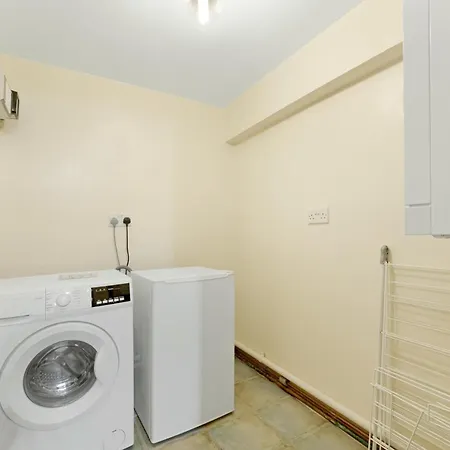 Rock Side Barn At Pound Farm *